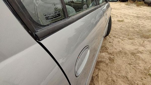 2000 Chevrolet Malibu Rear Door RH 17U Silvermist — photo 2