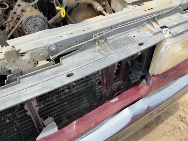 1987-1991 Ford F150 Top Plastic Cover Above Radiator Support Sight Shield Oem — photo 4
