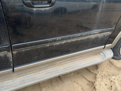 97-02 Ford Expedition Passenger Right Front Upper Moulding From Door Oem Black
