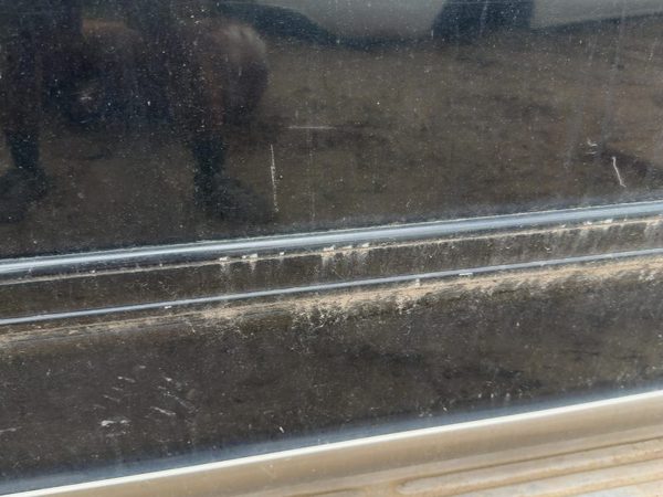 97-02 Ford Expedition Passenger Right Front Upper Moulding From Door Oem Black — photo 3