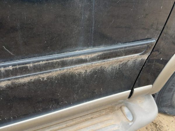 97-02 Ford Expedition Passenger Right Front Upper Moulding From Door Oem Black — photo 5
