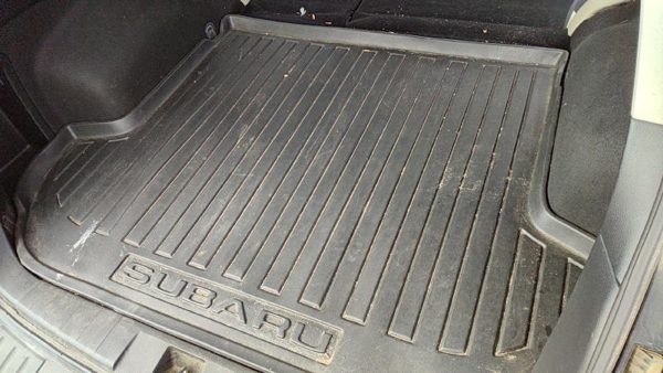 2010-2014 Subaru Legacy Outback Rear Cargo Floor Mat Oem Rubber Trunk Cover — photo 4