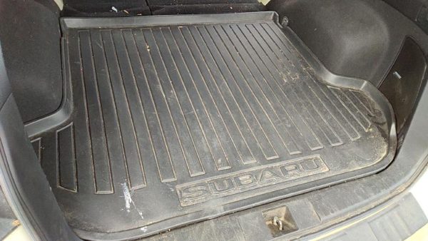 2010-2014 Subaru Legacy Outback Rear Cargo Floor Mat Oem Rubber Trunk Cover — photo 3