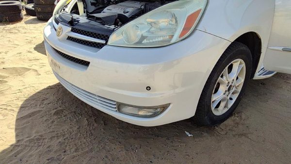 2004-2005 Toyota Sienna Front Bumper Cover Assembly Oem White 071 52119Ae903 — photo 3