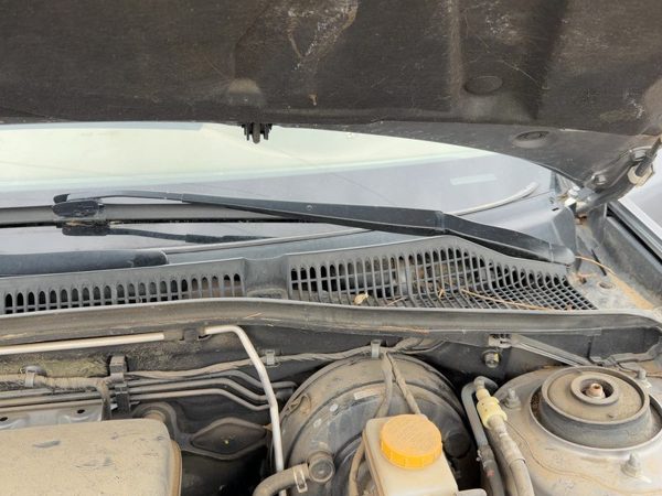2008-2009 Subaru Legacy Outback Driver Left Windshield Wiper Arm Oem Blade Lever — photo 1