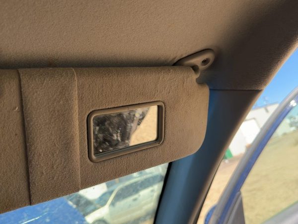 2005-2008 Toyota Matrix Xr Passenger Right Sun Visor Oem 7431002C30B0 — photo 2