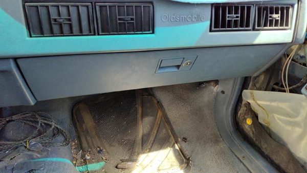 86-96 Olds Cutlass Ciera Glove Box Assembly Complete Door With Latch Oem Blue — photo 3