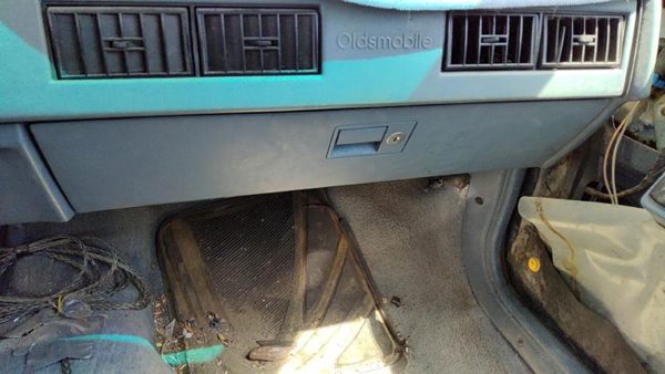 86-96 Olds Cutlass Ciera Glove Box Assembly Complete Door With Latch Oem Blue — photo 4