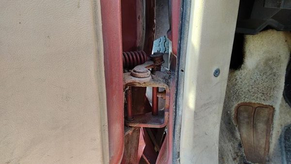 1985-1991 Pontiac Sunbird Driver Left Upper Lower Door Hinge Pair Set Oem — photo 4