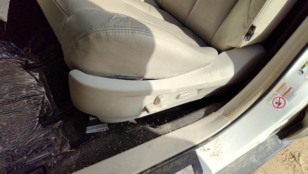 12 Legacy Outback Driver Left Side Power Seat Switch With Trim Panel Warm Ivory — photo 2