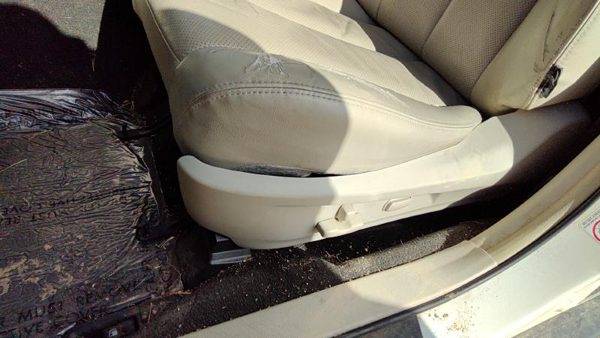 12 Legacy Outback Driver Left Side Power Seat Switch With Trim Panel Warm Ivory — photo 1