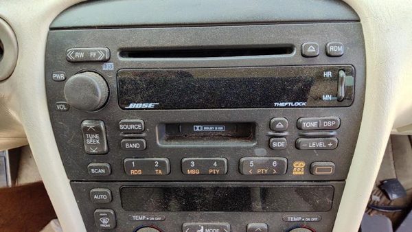1999 Cadillac Seville Audio & Visual Equip.(radio) — photo 4