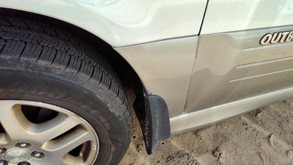 2000-2004 Legacy Outback Driver Left Moulding From Fender Oem Trim Strip — photo 4
