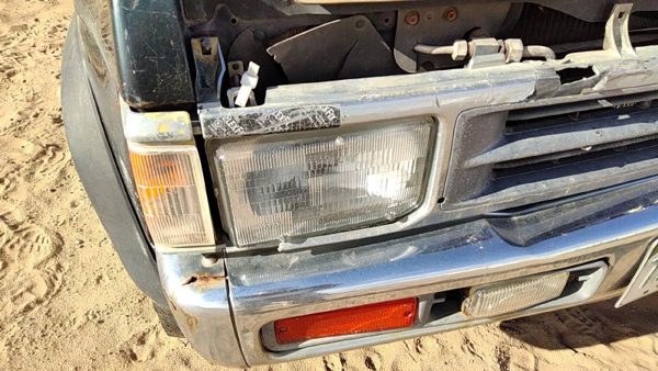 1987-1995 Nissan Pathfinder Passenger Right Head Light Oem Front Lamp B606041G00 — photo 1
