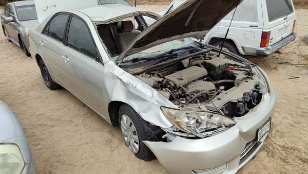 2005 Toyota Camry — vehicle photo 2