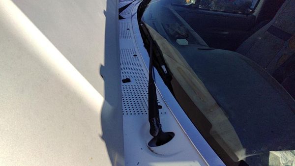 1996 Ford F350 Wiper Arm — photo 2