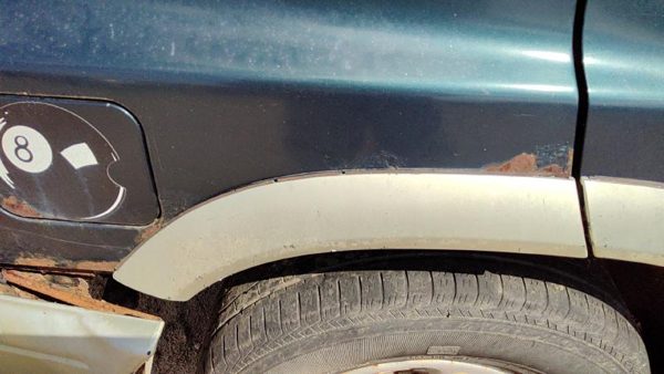 96-98 Suzuki Sidekick Passenger Right Rear Moulding On Quarter Panel Oem — photo 2
