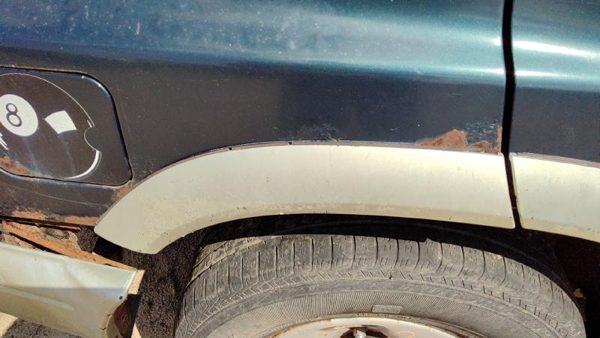 96-98 Suzuki Sidekick Passenger Right Rear Moulding On Quarter Panel Oem — photo 3