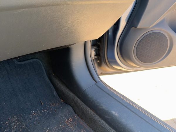 2003-2007 Honda Accord Passenger Right Lower Kick Trim Panel Oem Gray — photo 1