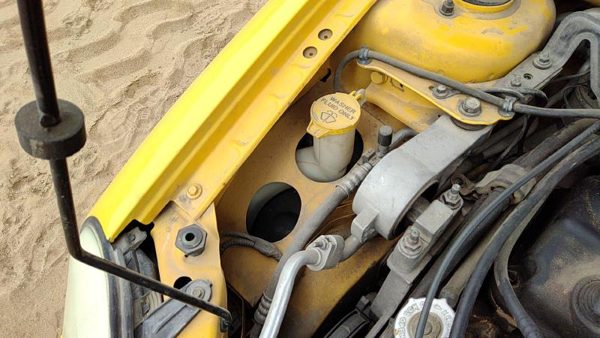 2001-2005 Dodge Neon Windshield Washer Fluid Reservoir With Pump Oem Wiper Tank — photo 2