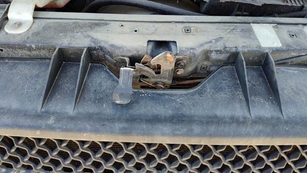 2003-2014 Chevy Express Van Hood Latch Assembly With Bracket Oem — photo 4