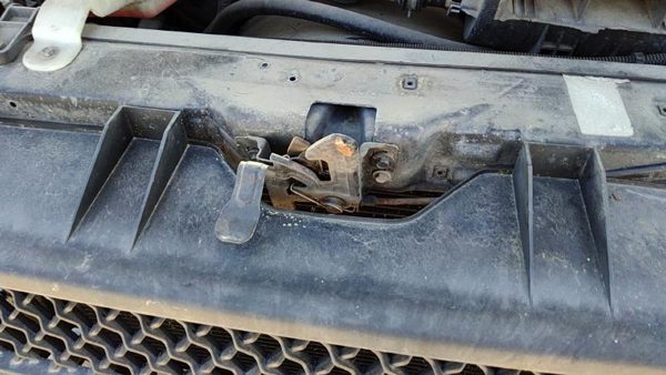 2003-2014 Chevy Express Van Hood Latch Assembly With Bracket Oem — photo 5