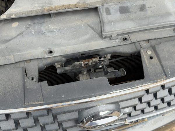2002-2006 Nissan Altima Hood Latch Assembly With Bracket Oem 62500Zb600 — photo 4