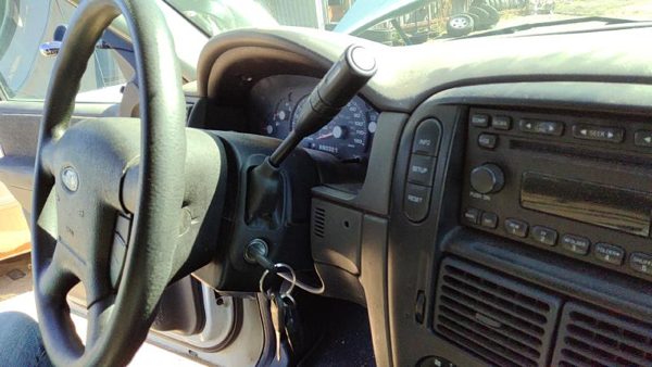 2005 Ford Explorer Steering Column Key — photo 4