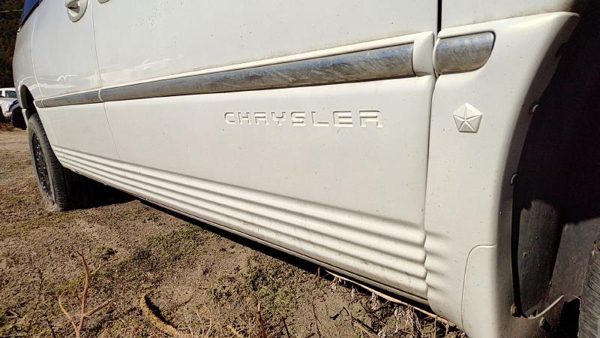 96-99 Town & Country Passenger Right Front Moulding From Door Pwp Golden White — photo 4