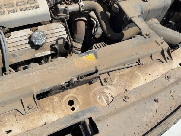 90-99 Eighty Eight Top Plastic Cover Above Radiator Support Sight Shield Oem — photo 7