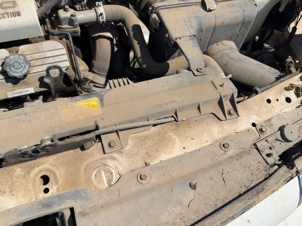 90-99 Eighty Eight Top Plastic Cover Above Radiator Support Sight Shield Oem — photo 6