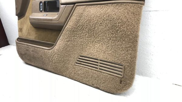 1992-1994 Chevy Suburban Passenger Right Front Door Trim Panel With Switches — photo 4