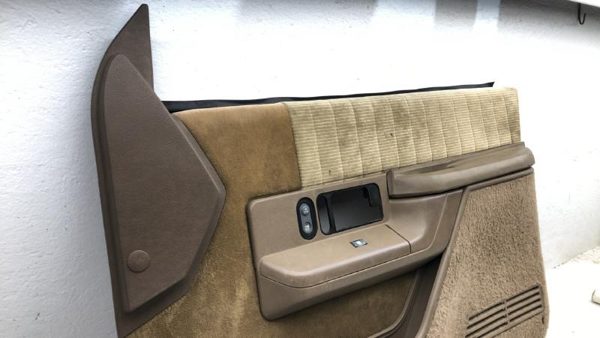 1992-1994 Chevy Suburban Passenger Right Front Door Trim Panel With Switches — photo 7