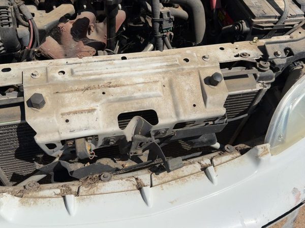 1995-2005 Chevy Cavalier Hood Latch Assembly With Bracket Oem 22641589 — photo 2
