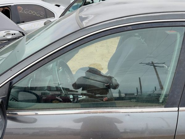 2002-2006 Nissan Altima Driver Left Front Side Window Door Glass Oem 803018J000 — photo 1