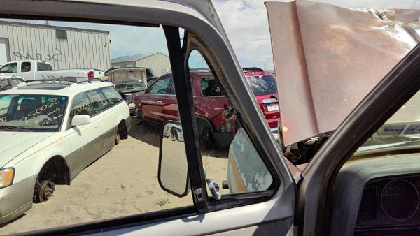 1981-86 Dodge Ram W250 Driver Left Front Vent Window Small Door Glass With Frame — photo 7