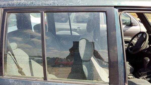 1991-1998 Suzuki Sidekick Passenger Right Rear Side Window Door Glass Oem Back — photo 2
