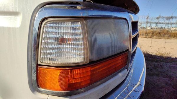 1995 Ford F150 Headlight Door RH — photo 3