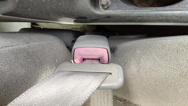 2004-2006 Toyota Camry Passenger Right Front Seat Belt Buckle Receiver 95 Stone — photo 5