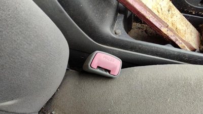 2004-2006 Toyota Camry Passenger Right Front Seat Belt Buckle Receiver 95 Stone