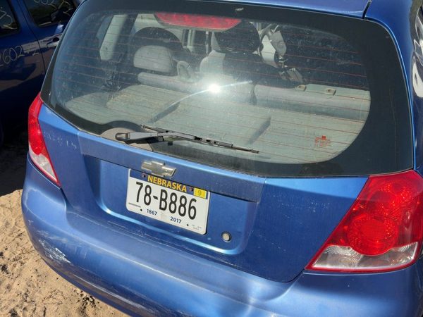 2004 Chevrolet Aveo Trunk/decklid/hatch/tailgate Blue 33U — photo 2