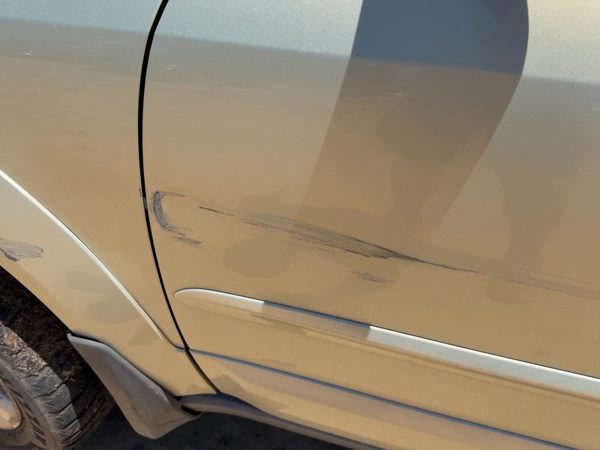 2006 Subaru Legacy Front Door LH Gold 9J — photo 3