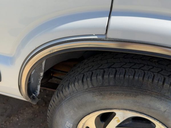 1998-2001 Chevy S10 Blazer Driver Left Rear Wheel Flare Moulding Oem Back — photo 3