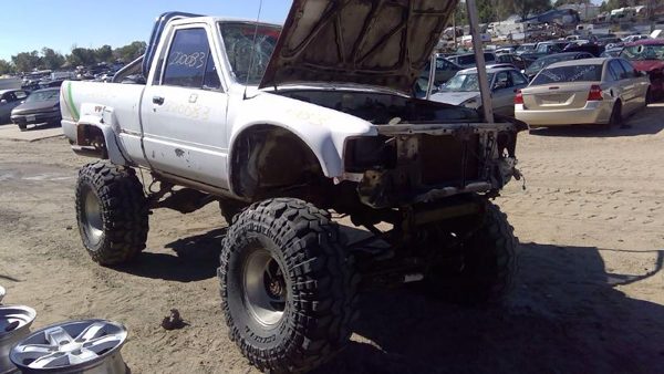 1985 Toyota Pickup — vehicle photo 1