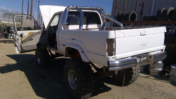 1985 Toyota Pickup — vehicle photo 5