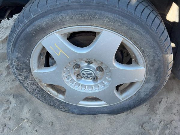 1999-2011 Vw Jetta 16" Aluminum Wheel Oem Factory 6 Spoke Rim #4 16X6-1/2 — photo 2
