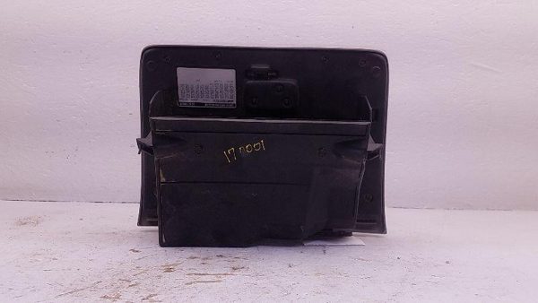 2006 Buick Rainier Glove Box Oem — photo 3