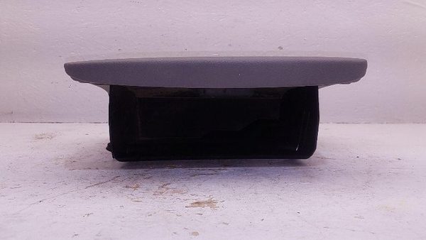 2006 Buick Rainier Glove Box Oem — photo 5