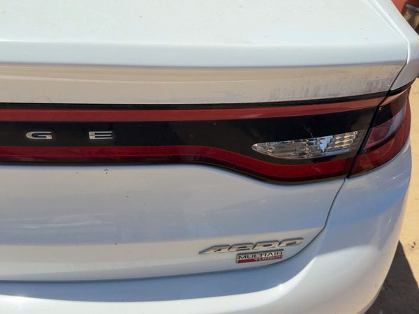 2013-2016 Dodge Dart Center Middle Inner Tail Light Brake Lamp Oem Rear — photo 3