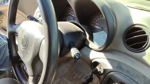 2004 Pontiac Grand Am Steering Column Key 26077617 — photo 3